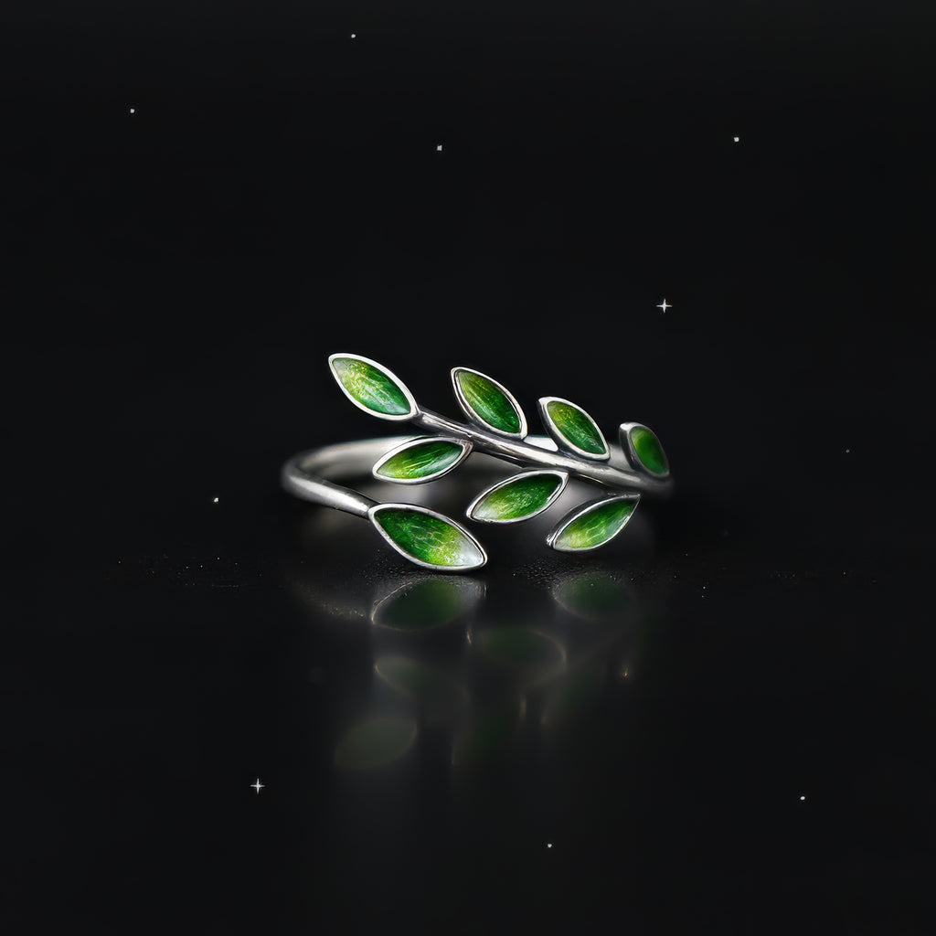Emerald Leaf Silver Ring – Nature-Inspired Adjustable Design