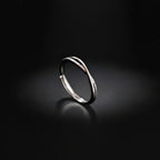 Twist of Light Silver Ring – Minimalist Elegance for Christmas Gift