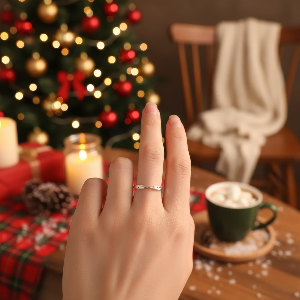 Moonlight Vow Silver Ring – The Gentle Promise