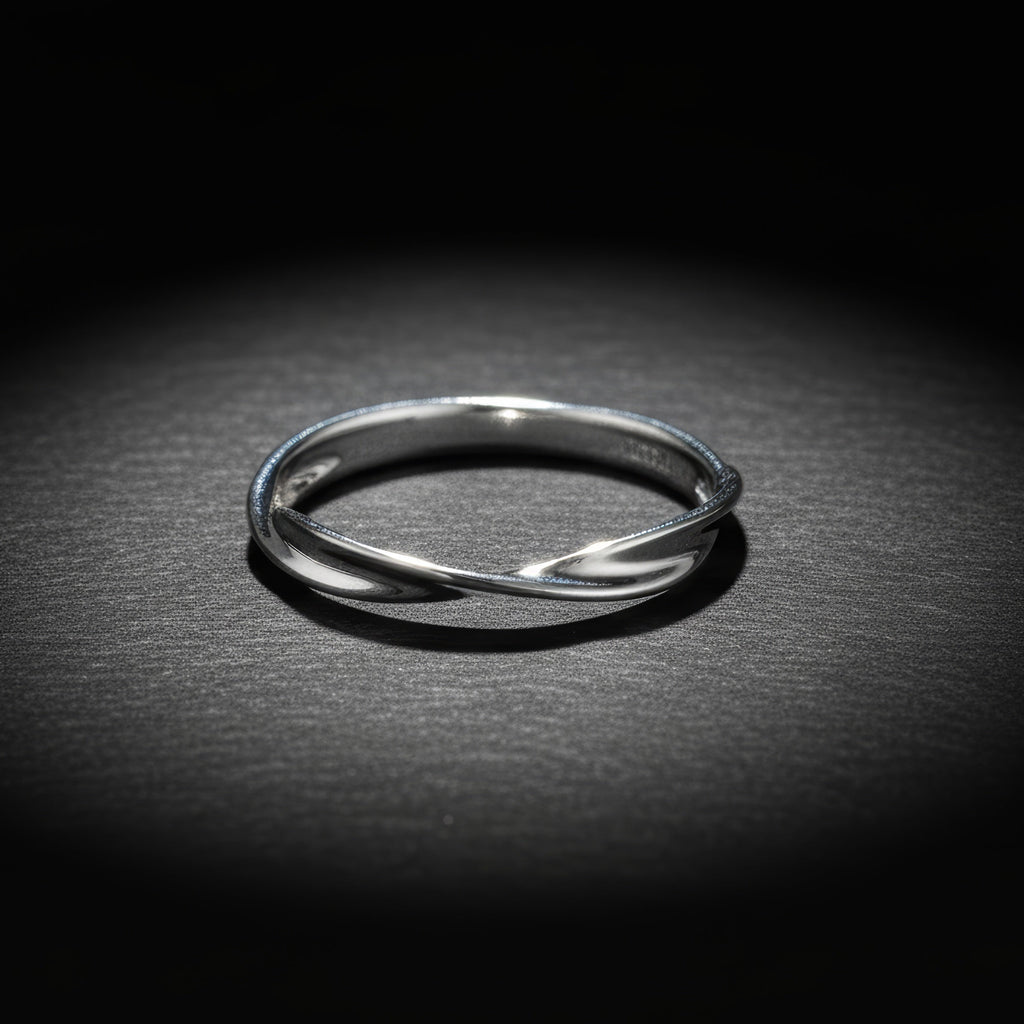 Moonlight Vow Silver Ring – The Gentle Promise